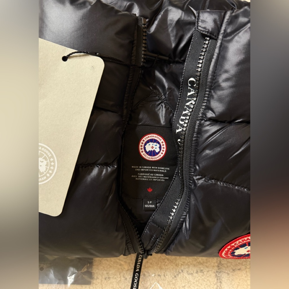 Canada Goose Cypress Puffer Vest - Picture 9 of 12